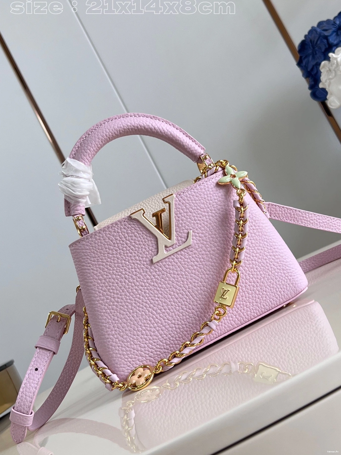 CAPUCINES LOUIS VUITTON MINI-21*14*8CM 1231